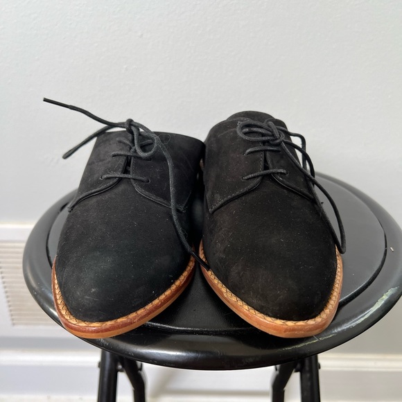 Shoes - Picture 2 of 4